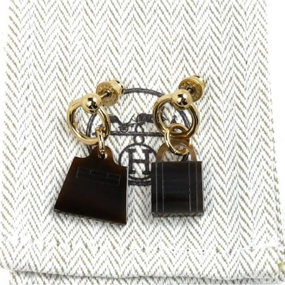 Hermès Authentic Amulet Maroquinier Kelly Cadena Earrings Brown Golden New W Box - Picture 10 of 16